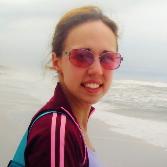 H~E~L~L~O - Picture 4 of 4